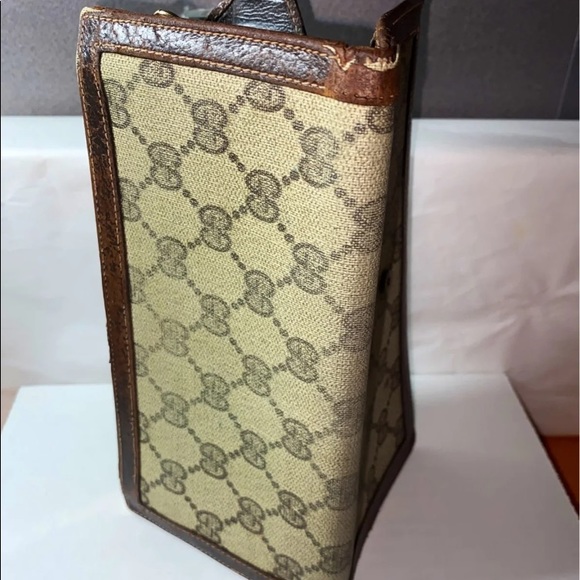 SOLDAuthentic Vintage Gucci GG Coated Canvas Wallet - Picture 9 of 12